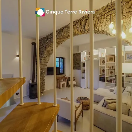 Villa Olive Mill Terra Rossa Corniglia